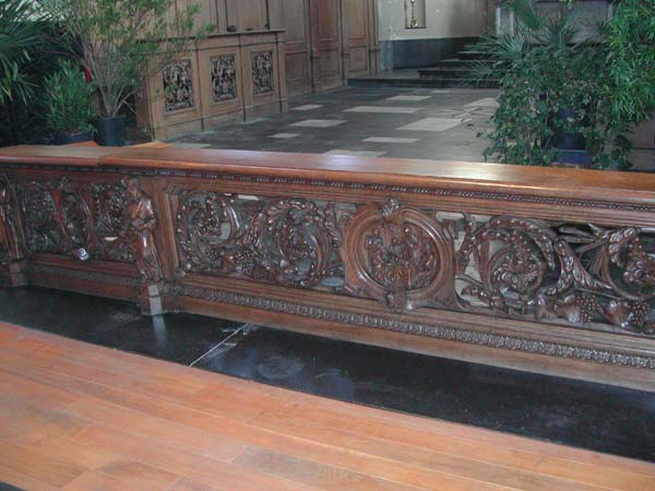 Restauration de la table de communion  Bassevelde.